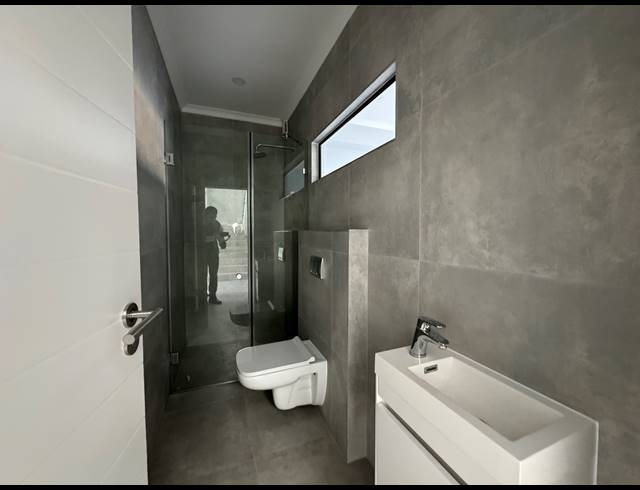 4 BEDROOM HOUSE FOR SALE IN SANDOWN